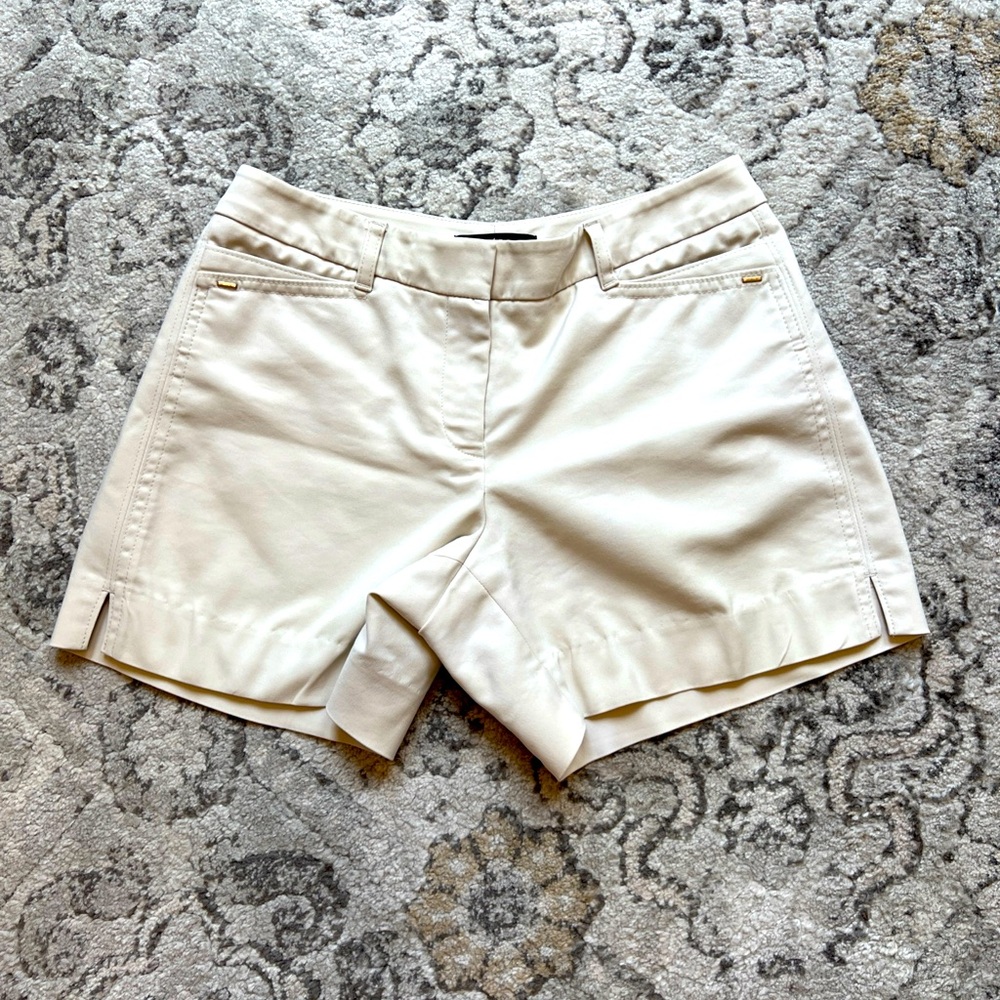 WHBM Off-white shorts size 00